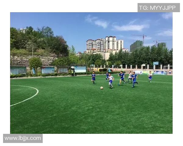 西藏职业技术学院足球球星：奋力拼搏成就梦想的年轻力量